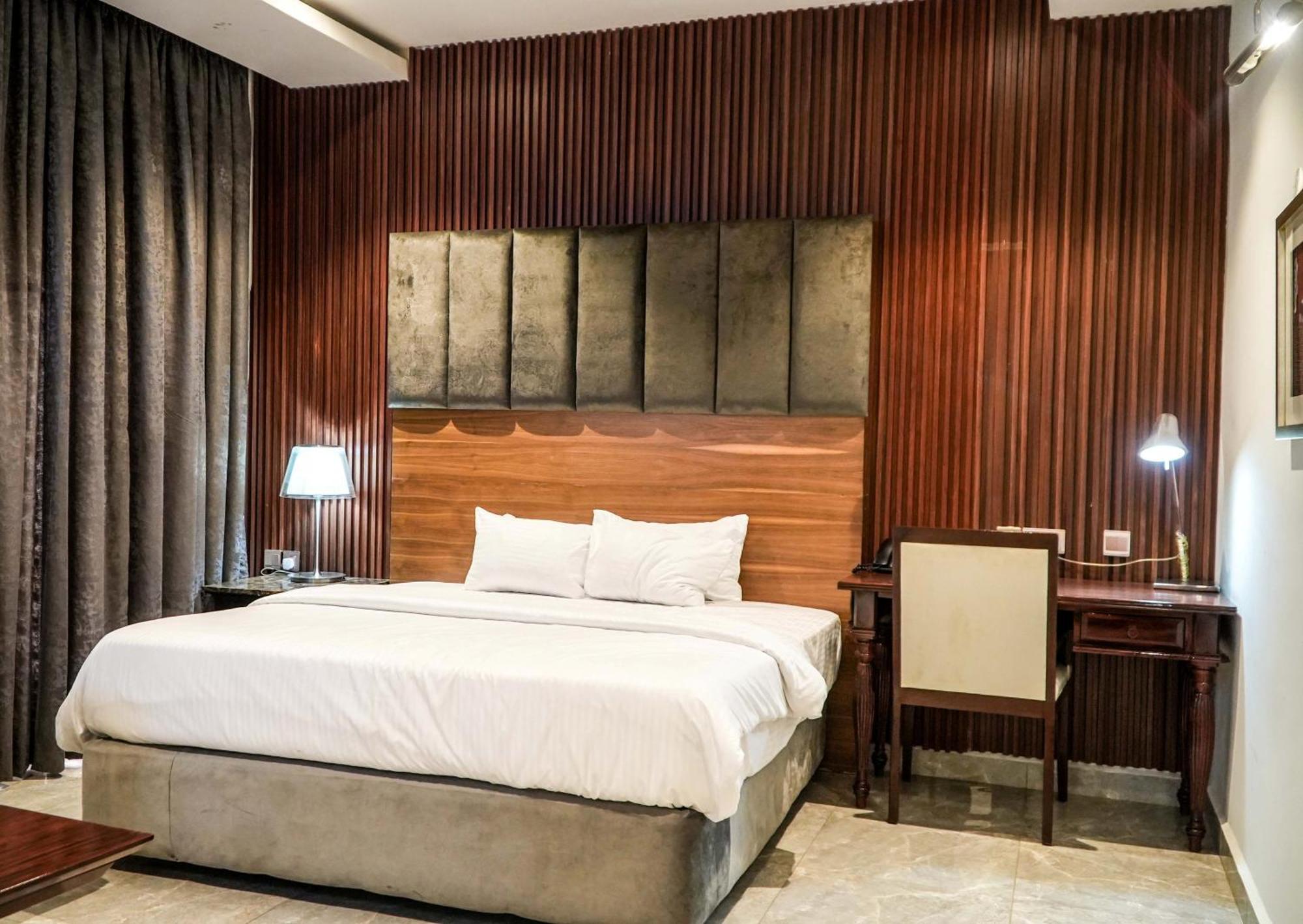 Amor Hotels 아부자 외부 사진